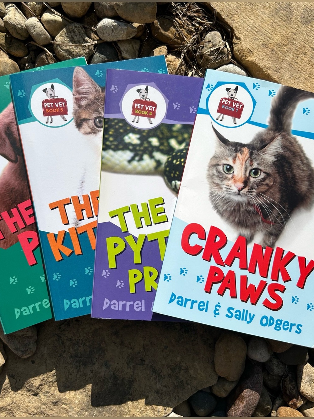 🩶5/$30 Set of Four Chapter Books from Pet Vet Children’s Chapter Book Series